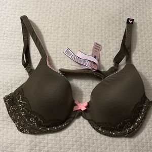 NWT Victoria’s Secret 30B Lace, Padded Cup Bra Olive & Pink